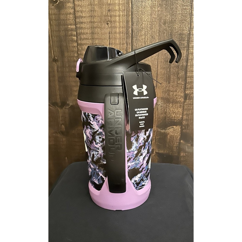 Under Armour Playmaker 64oz Insulated Water Jug Chainlink Fence Hanger New - Picture 2 of 7
